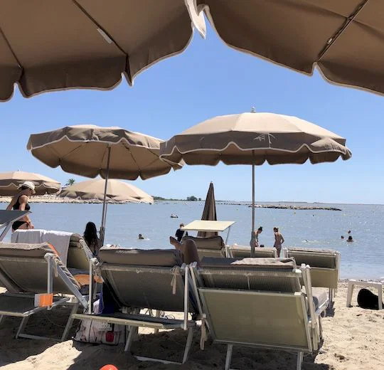 GETHEA Ergotherapie - Sonnenschirme am Strand